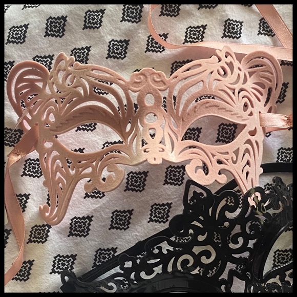 H&M pink masquerade mask - Picture 4 of 9